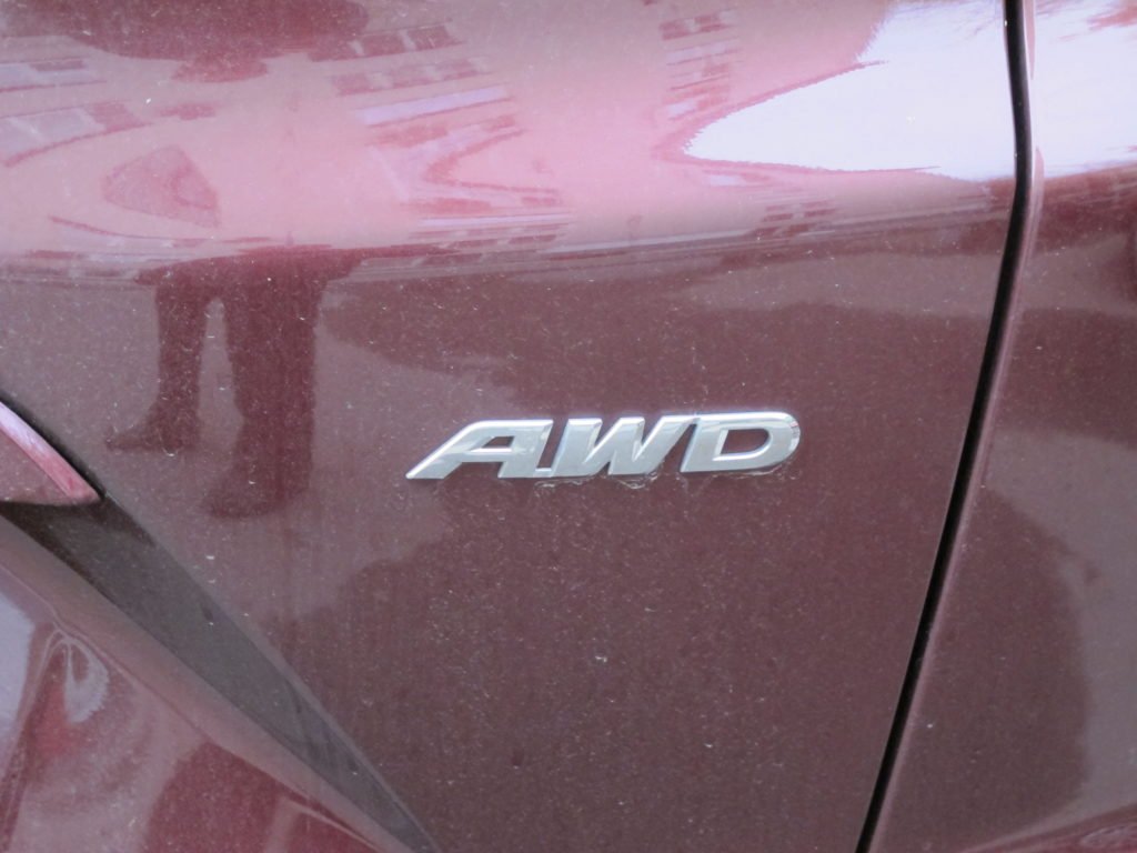 Какая разница между AWD и 4WD: как правильно?