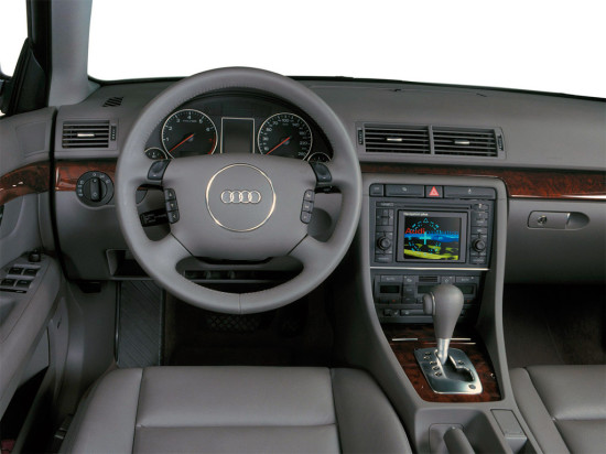интерьер салона Audi A4 (B6) 2000–2006