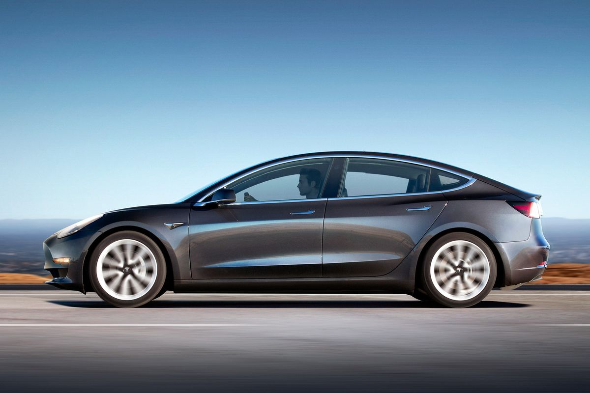 Tesla Model 3 с батареей увеличенной ёмкости