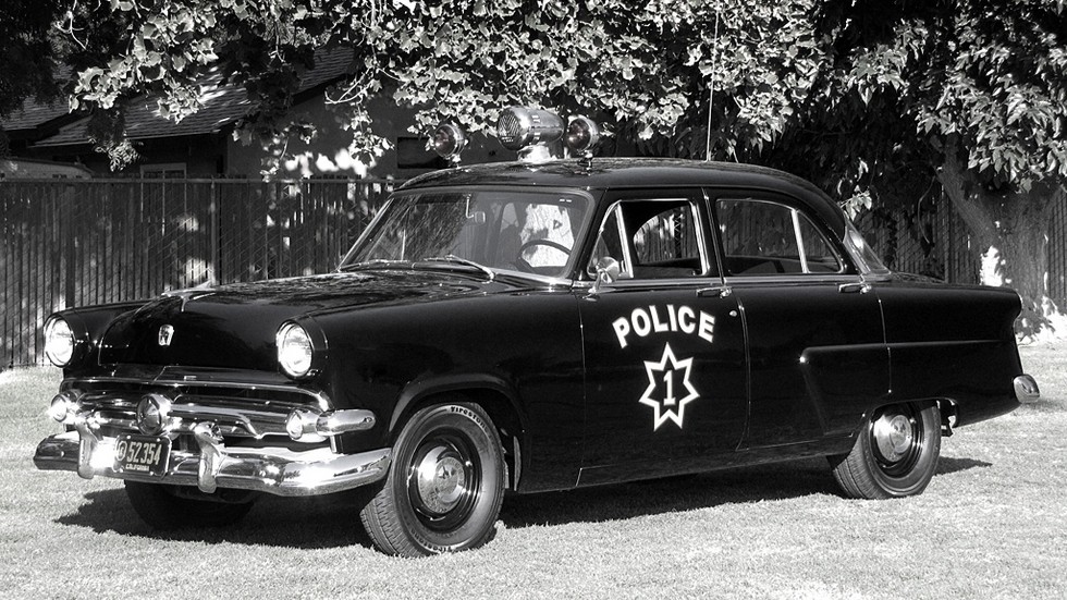1954 ford mainline полиция