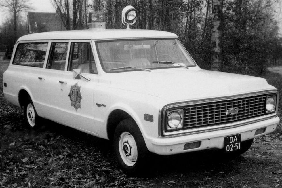 1971 chevrolet c10 suburban полицейский