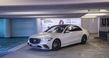 The new Mercedes-Benz S-Class can park autonomously at the Stuttgart airport
