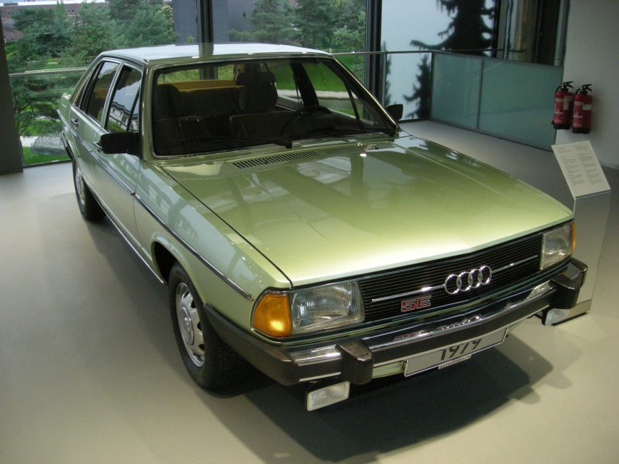 Audi 100 (С2) второго поколения