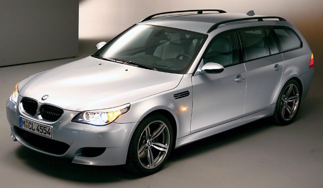 BMW M5 Touring E61S - второе поколение универсалов