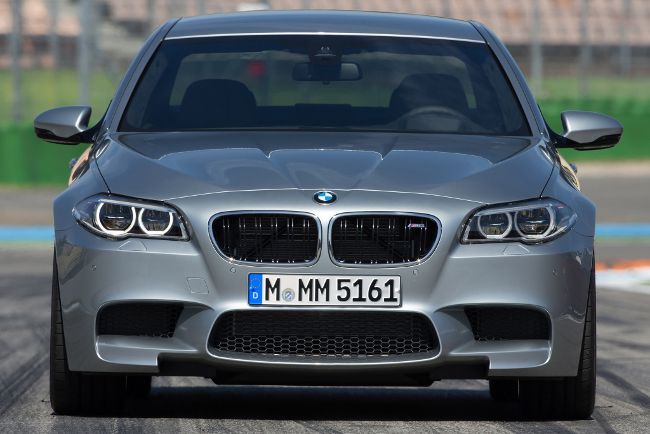 Обновленная версия седана BMW M5 F10