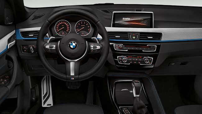 Салон BMW X1 F48 с пакетом M Sport Package