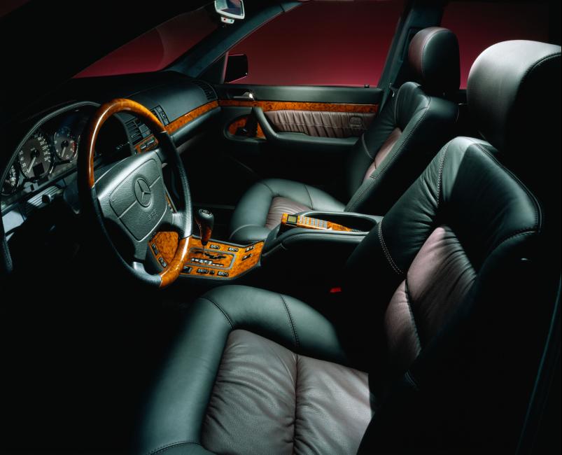 Mercedes-Benz-W140-interior-48