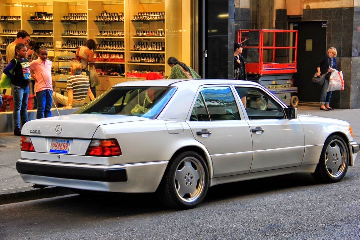 Mercedes_w124_500e_white_1992_5